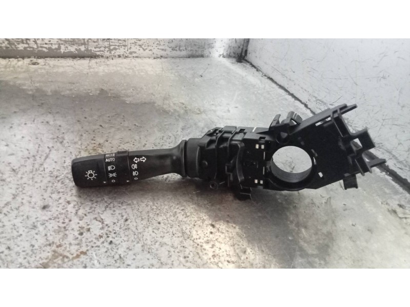 Recambio de mando luces para kia cee´d x-tech referencia OEM IAM 93410A2631  