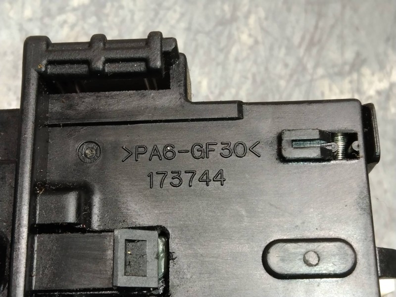 Recambio de mando luces para suzuki grand vitara jb (jt) 1,9 ltr. ddis jlx-e 5-türig referencia OEM IAM 173744  