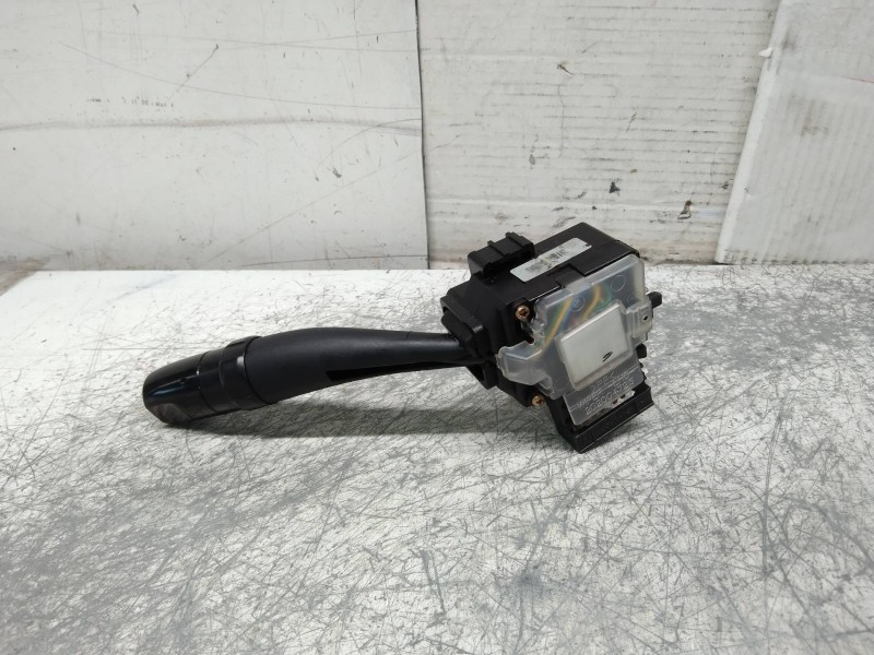 Recambio de mando limpia para kia carens (un) active referencia OEM IAM   