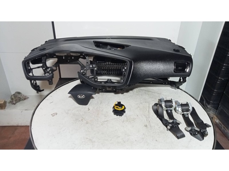 Recambio de kit airbag para kia cee´d x-tech referencia OEM IAM   
