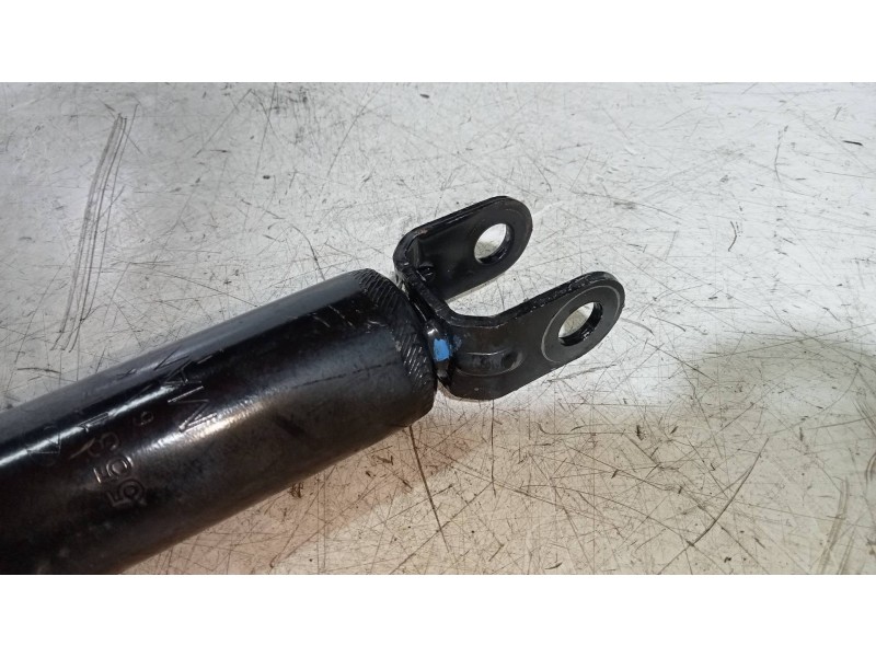 Recambio de amortiguador trasero izquierdo para kia cee´d x-tech referencia OEM IAM 55300A2010  