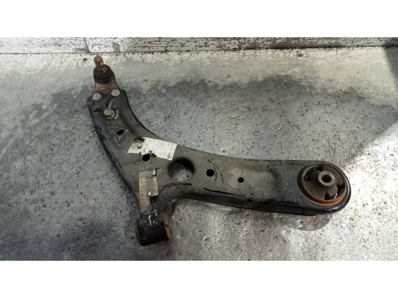 Recambio de brazo suspension inferior delantero derecho para kia cee´d x-tech referencia OEM IAM   