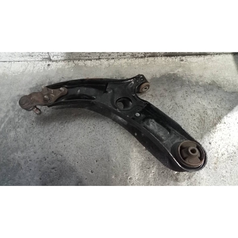 Recambio de brazo suspension inferior delantero derecho para kia cee´d x-tech referencia OEM IAM   
