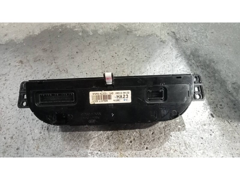 Recambio de mando calefaccion / aire acondicionado para kia cee´d x-tech referencia OEM IAM 97250A2203  