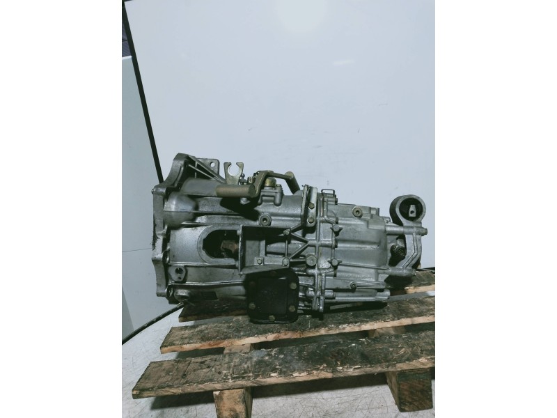Recambio de caja cambios para renault mascott 2.8 diesel referencia OEM IAM 1323050006 5010545223 6S300 185125