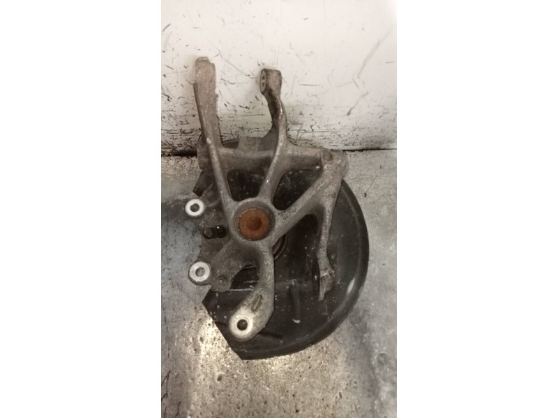 Recambio de mangueta trasera derecha para peugeot 407 coupe pack referencia OEM IAM   