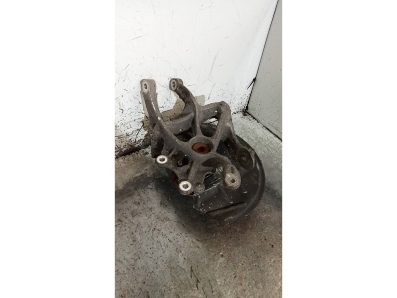 Recambio de mangueta trasera derecha para peugeot 407 coupe pack referencia OEM IAM   