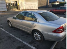 mercedes clase c (w203) berlina del año 2001 2