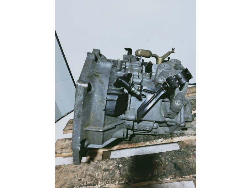 Recambio de caja cambios para opel vectra c berlina comfort referencia OEM IAM 13101871 GU13101871 S731 B03105