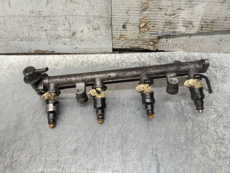 Recambio de rampa inyectora para hyundai coupe (j2) 1.6 fx coupe referencia OEM IAM 9250930018 3531023010 