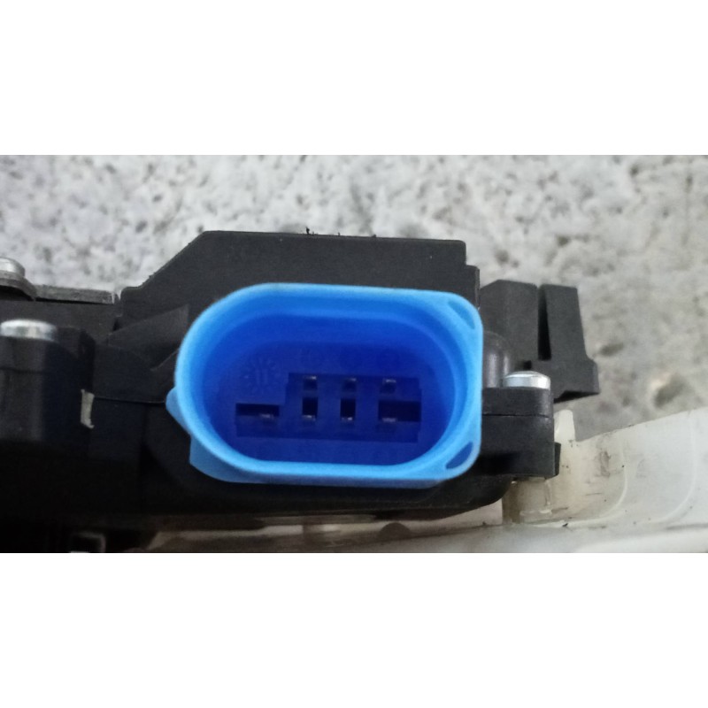 Recambio de motor cierre centralizado trasero izquierdo para volkswagen touran (1t2) highline referencia OEM IAM 7L0839015D  