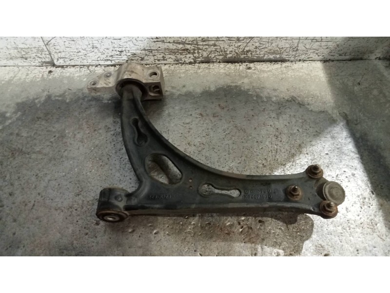 Recambio de brazo suspension inferior delantero derecho para volkswagen touran (1t2) highline referencia OEM IAM   