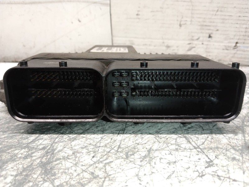 Recambio de centralita motor uce para fiat punto berlina (188) 1.9 jtd 85 dynamic referencia OEM IAM 55186608 MJD6JFP3 