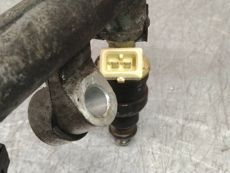 Recambio de rampa inyectora para hyundai coupe (j2) 1.6 fx coupe referencia OEM IAM 9250930018 3531023010 