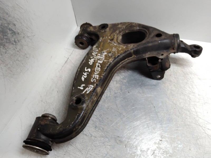 Recambio de brazo suspension inferior delantero izquierdo para mercedes clase s (w140) berlina 4.2 v8 32v cat referencia OEM IAM