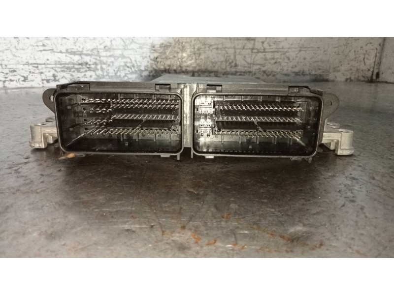 Recambio de centralita motor uce para ford transit courier trend referencia OEM IAM 0281036802 JT7112A650UA HA6A12B684MA