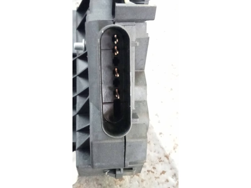 Recambio de motor cierre centralizado delantero derecho para ford transit courier trend referencia OEM IAM BM5AA21812BH  