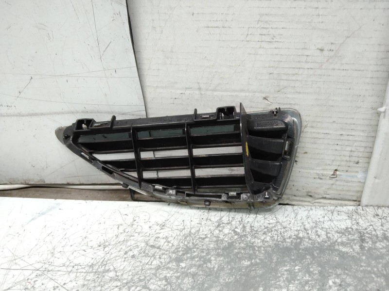 Recambio de rejilla delantera para renault megane i fase 2 berlina (ba0) 1.9 dti diesel cat referencia OEM IAM 7700428963  IZQUI