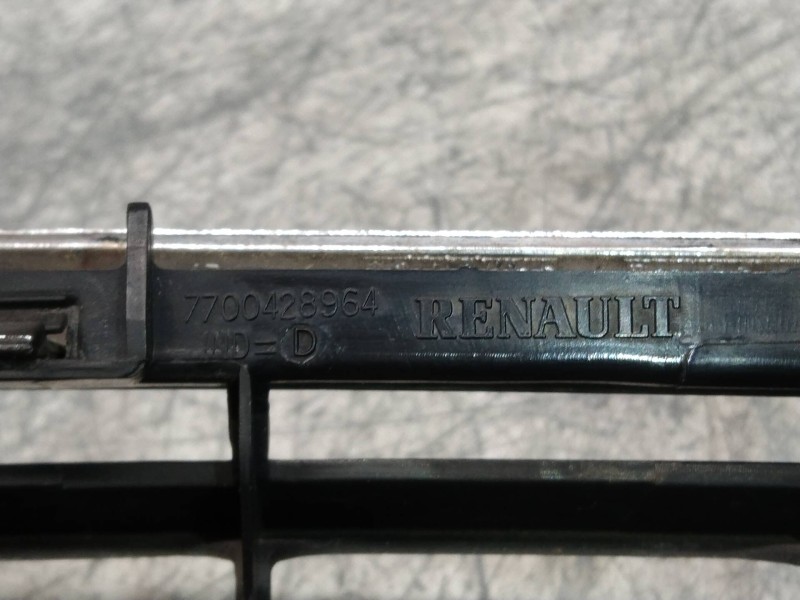 Recambio de rejilla delantera para renault megane i fase 2 berlina (ba0) 1.9 dti diesel cat referencia OEM IAM 7700428964  DEREC