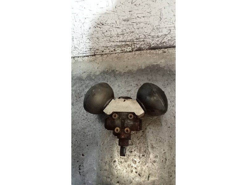 Recambio de acumulador central amortiguacion para citroen c5 berlina exclusive referencia OEM IAM   TRASERO