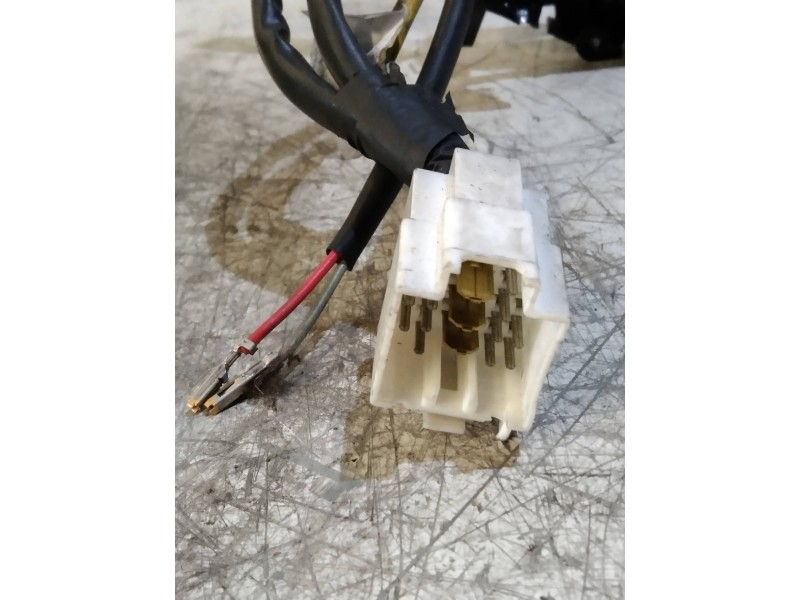 Recambio de mando luces para kia carens 2.0 crdi ex monovolumen referencia OEM IAM   