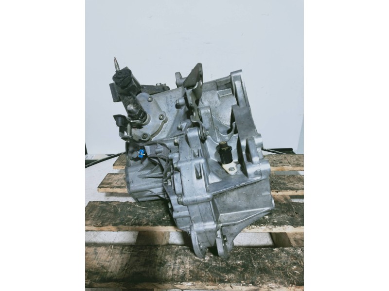 Recambio de caja cambios para chevrolet nubira berlina 2.0 diesel cat referencia OEM IAM BF BW3261 009141