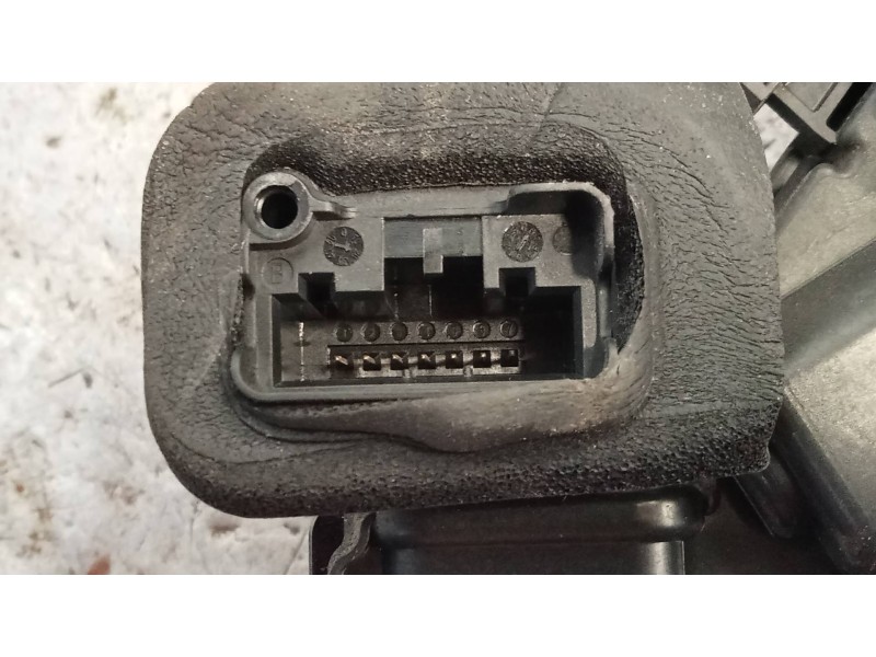 Recambio de motor cierre centralizado trasero izquierdo para volkswagen golf vii sportsvan 1.6 tdi referencia OEM IAM 5K4839015Q