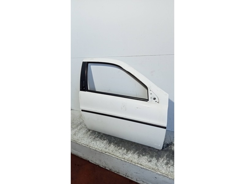 Recambio de puerta delantera derecha para lancia lancia y 1.2 le referencia OEM IAM   3P