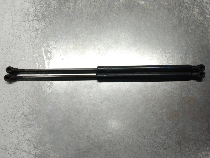 Recambio de amortiguadores maletero / porton para renault 19 (b/c/l53) 1.9 d referencia OEM IAM 7700818237P 5P 490N