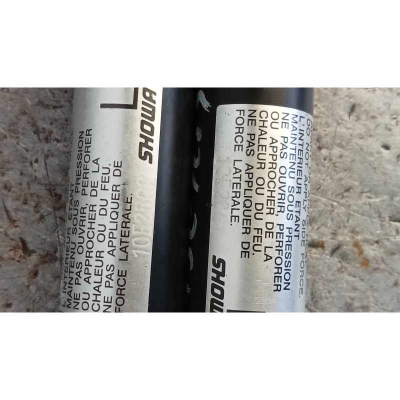 Recambio de amortiguadores maletero / porton para mazda cx-7 (er) active referencia OEM IAM 10E25C2 10E25C1 