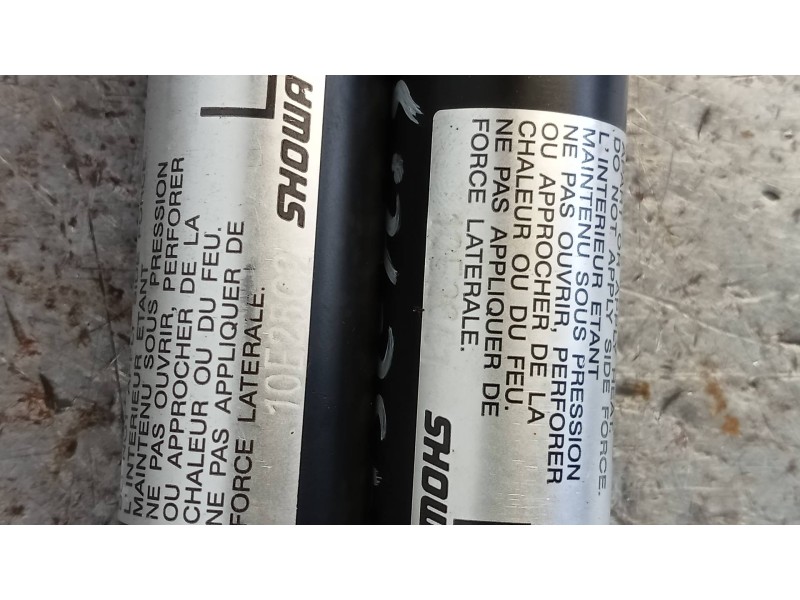 Recambio de amortiguadores maletero / porton para mazda cx-7 (er) active referencia OEM IAM 10E25C2 10E25C1 