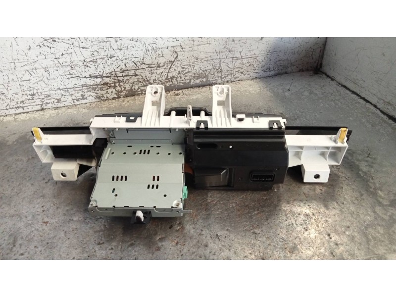 Recambio de pantalla multifuncion para mazda cx-7 (er) active referencia OEM IAM 4682009106 4685000066 EH64611J0E