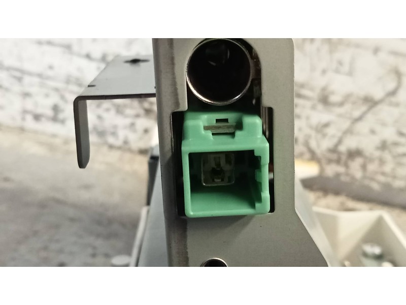 Recambio de pantalla multifuncion para mazda cx-7 (er) active referencia OEM IAM 4682009106 4685000066 EH64611J0E