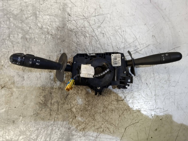 Recambio de mando luces para dacia logan express ambiance referencia OEM IAM 8200792575  