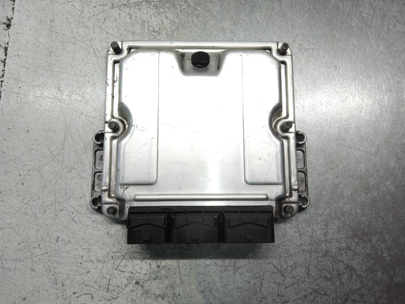 Recambio de centralita motor uce para nissan primastar (x83) 1.9 dci diesel cat referencia OEM IAM 0281010633 HOM8200051609 8200