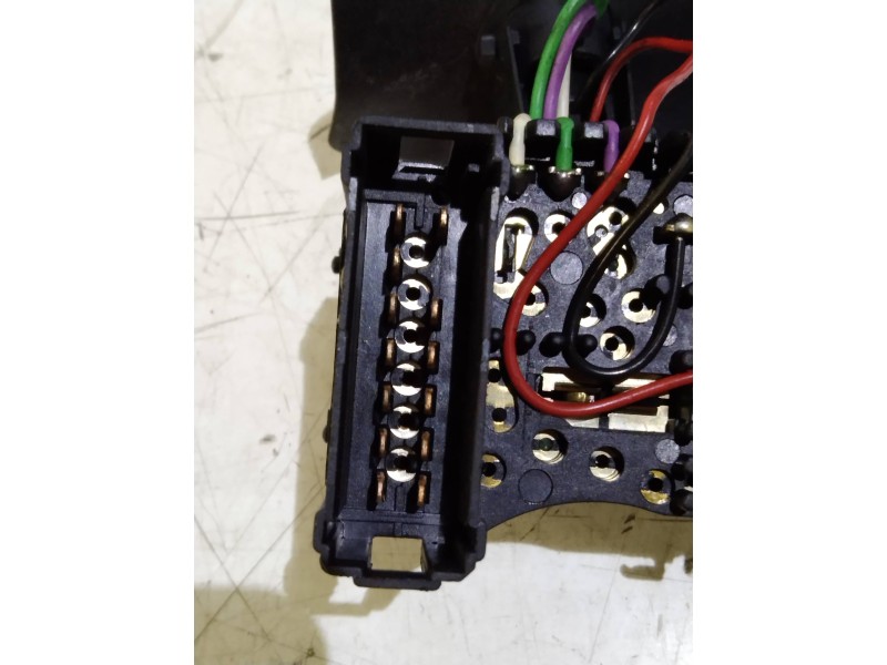 Recambio de mando luces para dacia sandero stepway referencia OEM IAM 6001551361  