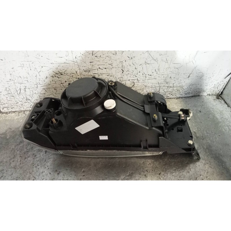 Recambio de faro derecho para iveco eurocargo tector chasis  (modelo 65 e 13) tráfico urbano referencia OEM IAM   