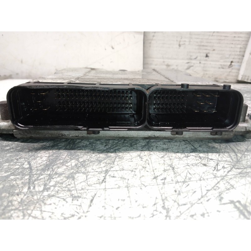 Recambio de centralita motor uce para chrysler voyager (rg) 2.5 crd lx referencia OEM IAM 0281010290 P04727661AD HNMAE0