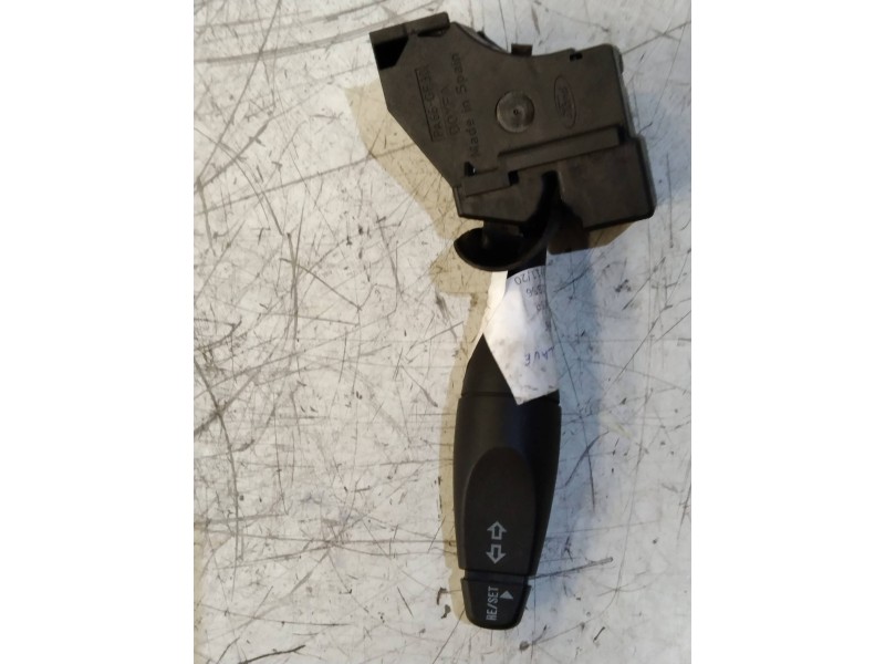 Recambio de mando luces para ford fiesta (cbk) fun referencia OEM IAM 6S6T13335AA  