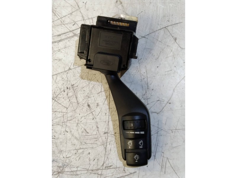 Recambio de mando limpia para ford focus lim. (cb4) trend referencia OEM IAM 4M5T17A553BD 17D940 