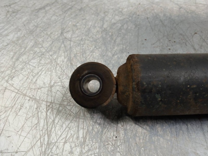 Recambio de amortiguador trasero para chrysler voyager (gs) 2.5 turbodiesel referencia OEM IAM   