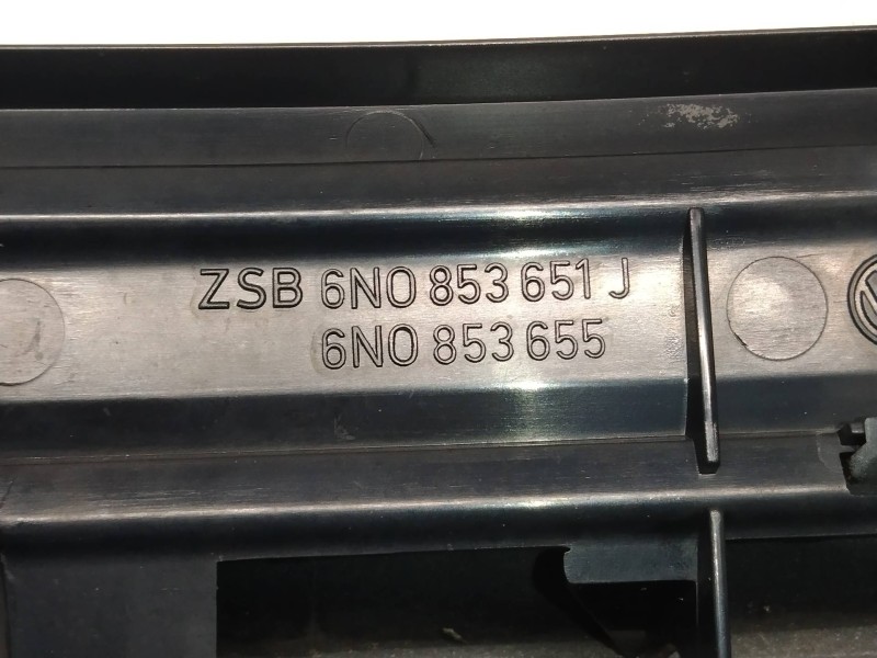 Recambio de rejilla delantera para volkswagen polo berlina (6n2) trendline referencia OEM IAM 6N0853651J 6N0853655 
