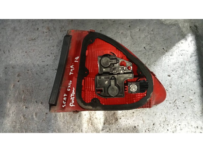 Recambio de piloto trasero izquierdo interior para seat exeo berlina (3r2) reference referencia OEM IAM 3R5945093B 89320231 