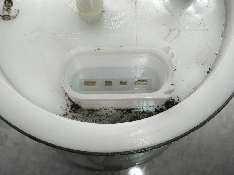 Recambio de bomba combustible para volkswagen polo berlina (6n2) trendline referencia OEM IAM 700468860  