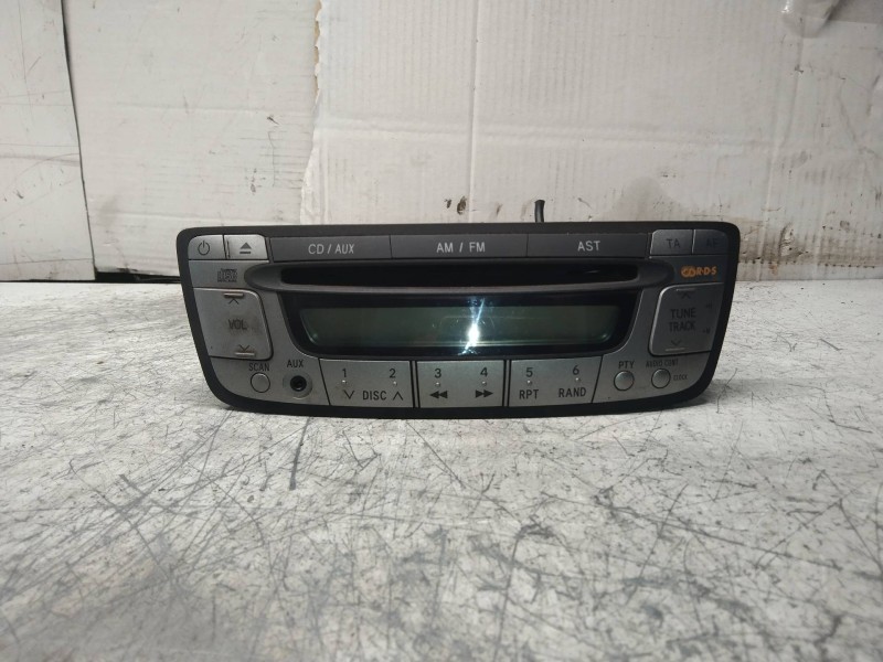 Recambio de sistema audio / radio cd para peugeot 107 básico referencia OEM IAM 861200H010  