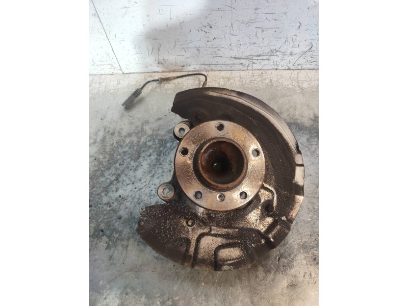 Recambio de mangueta delantera derecha para bmw serie 3 touring (e91) 325d referencia OEM IAM 3121676444403  