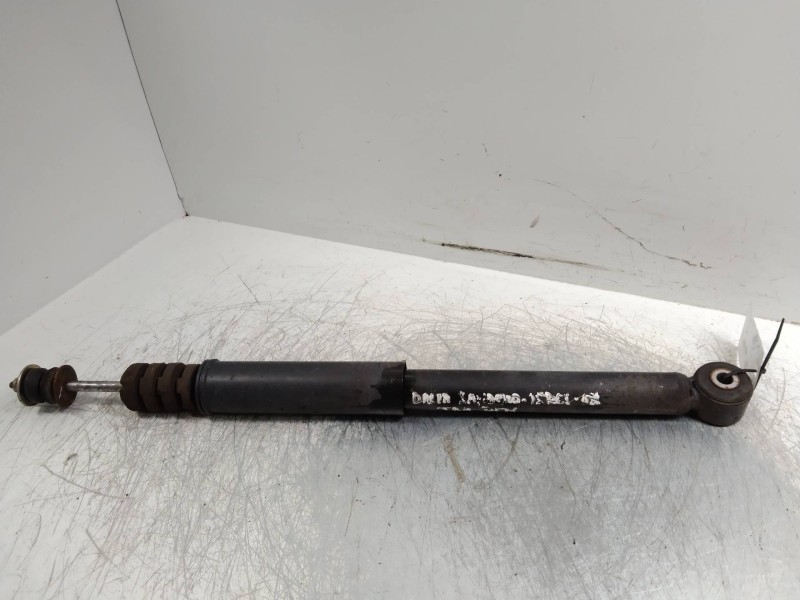 Recambio de amortiguador trasero para dacia sandero stepway referencia OEM IAM   