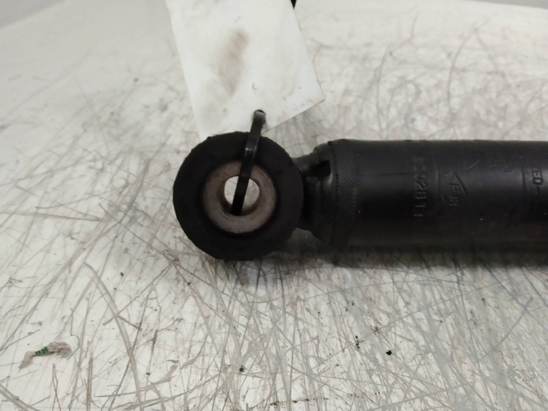 Recambio de amortiguador trasero para dacia sandero básico referencia OEM IAM   