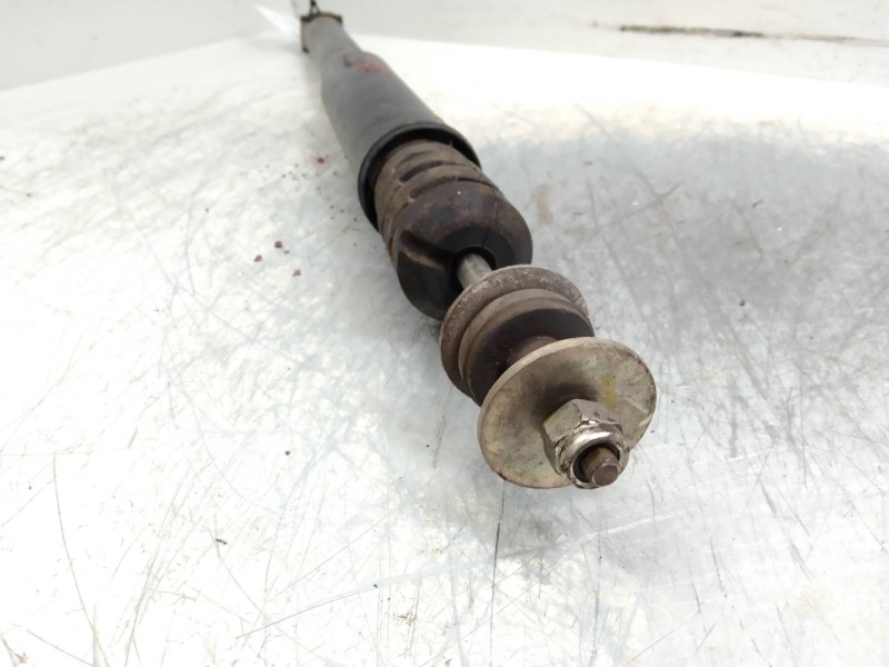 Recambio de amortiguador trasero para dacia sandero stepway referencia OEM IAM   