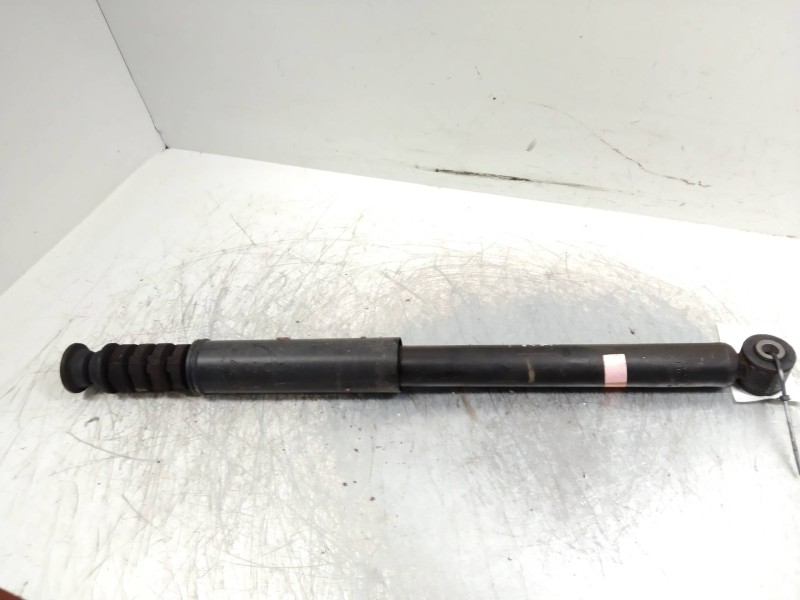 Recambio de amortiguador trasero para dacia sandero 1.5 dci diesel fap cat referencia OEM IAM   